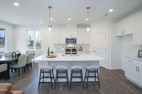 340 Providence Creek Dr, Fuquay Varina, NC 27526