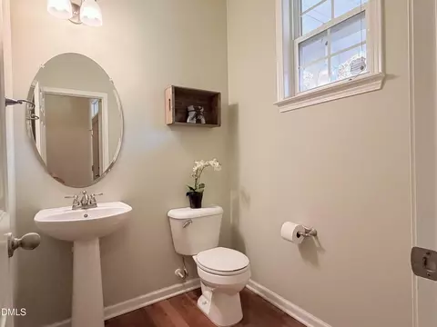 Bath - 610 Ashburn Ln, Durham, NC 27703 photo 1 of 5