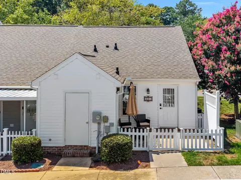 Exterior - 231 Highgate Cir, Wake Forest, NC 27587 photo 10 of 10