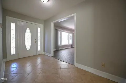 700 Fernwood Dr, Clayton, NC 27520