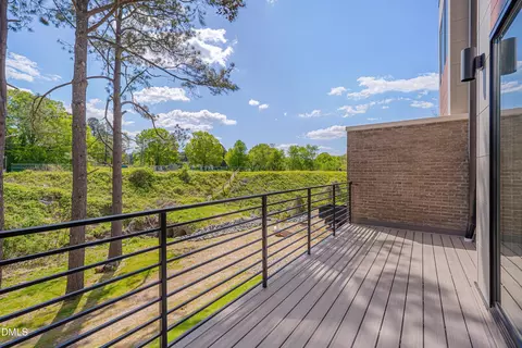 Exterior - 1014 Manor Way, Durham, NC 27701 photo 3 of 4