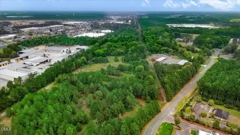 175 E Peedin Rd, Smithfield, NC 27577 photo 5