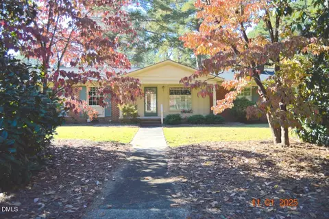 102 E Stevens St, Smithfield, NC 27577