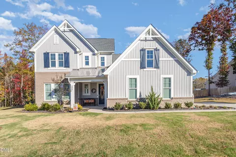 300 W Amber Oak Dr, Selma, NC 27576