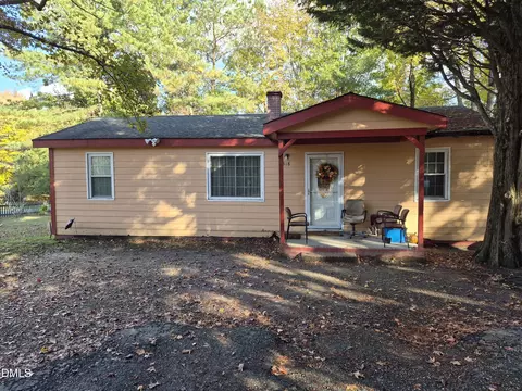 318 Blalock St, Holly Springs, NC 27540