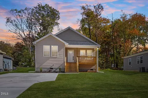 1725 Glenn St, Burlington, NC 27217