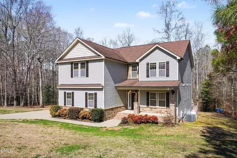 110 Lexington Ave, Zebulon, NC 27597