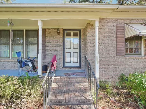 Exterior - 402 Birch St, Smithfield, NC 27577 photo 2 of 8