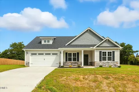 209 Creeks Edge Dr, Pikeville, NC 27863