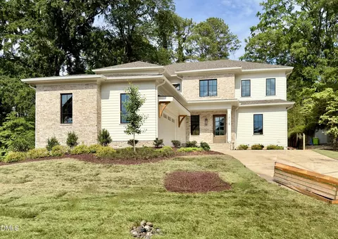 1718 Piccadilly Ln, Raleigh, NC 27608