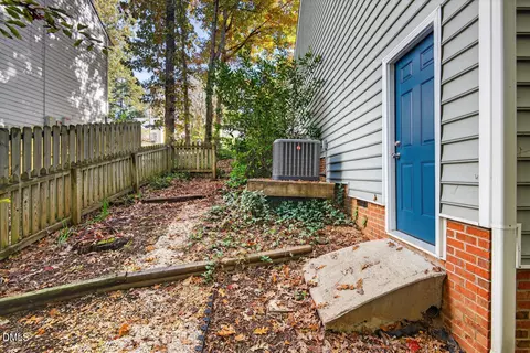 Exterior - 4012 Kettering Dr, Durham, NC 27713 photo 4 of 5