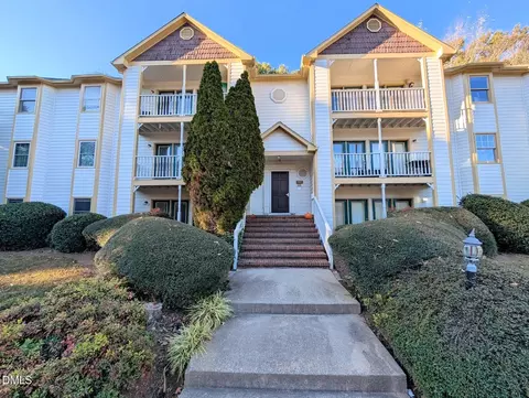 2020 Quaker Lndg #103, Raleigh, NC 27603