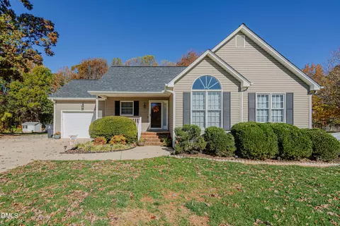 1121 Ravenwood Dr, Graham, NC 27253