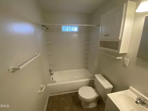 Bath - 1023 Berkeley St, Durham, NC 27705 photo 5 of 5