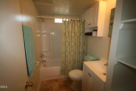 Bath - 1023 Berkeley St, Durham, NC 27705 photo 3 of 5
