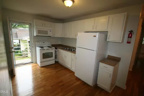 Kitchen - 1023 Berkeley St, Durham, NC 27705 photo 4 of 7