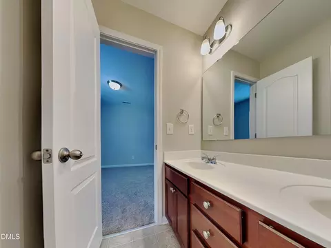 Bath - 184 Marsh Creek Dr, Garner, NC 27529 photo 4 of 4