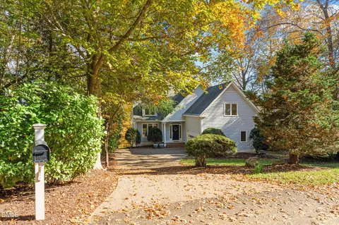 101 Wild Oak Ln, Carrboro, NC 27510