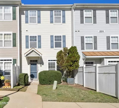 2211 Raven Rd #102, Raleigh, NC 27614