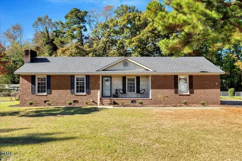 2532 Irvin Dr, Kinston, NC 28504
