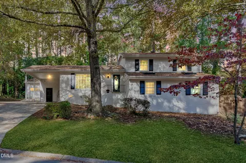 1110 Sturdivant Dr, Cary, NC 27511