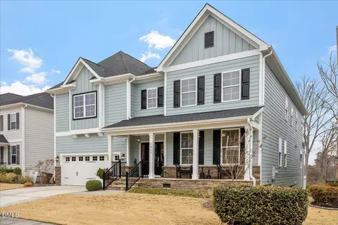 1917 Edgelake Pl, Cary, NC 27519