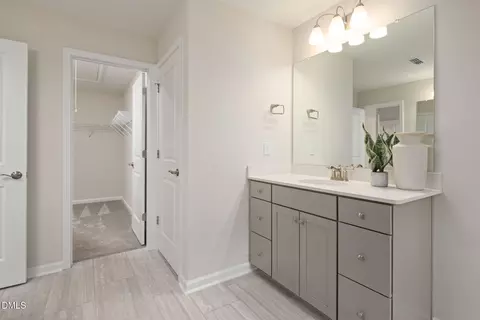 Bath - 1413 Everton Ave, Durham, NC 27703 photo 2 of 4