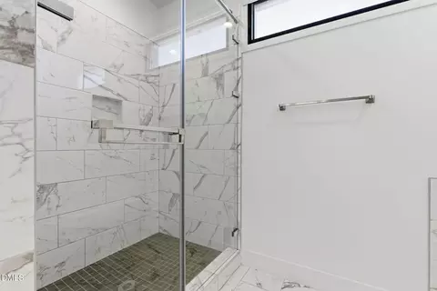 Bath - 1106 Nova St, Durham, NC 27713 photo 5 of 9