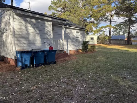 Exterior - 101 Joy St, Dunn, NC 28334 photo 2 of 3