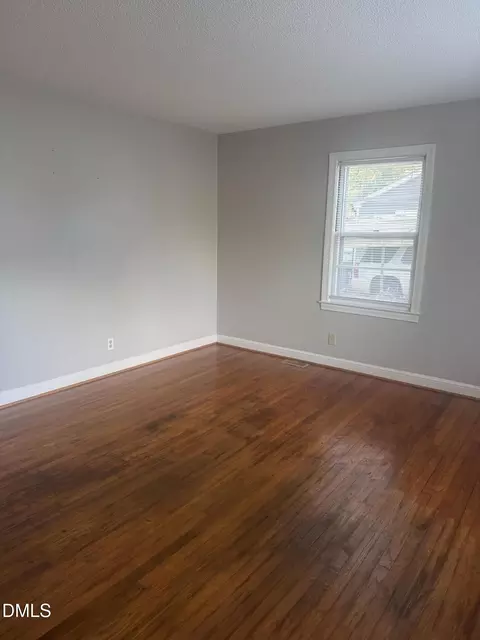 Living - 101 Joy St, Dunn, NC 28334 photo 1 of 2