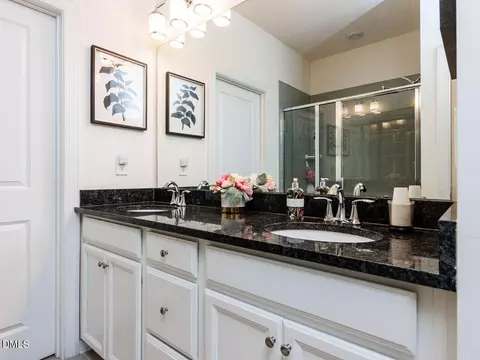 Bath - 1014 Morrison Dr, Durham, NC 27703 photo 1 of 4