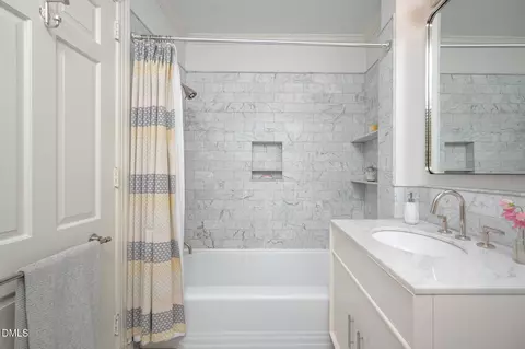 Bath - 64 Beverly Dr, Durham, NC 27707 photo 3 of 8
