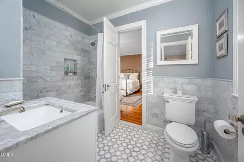 Bath - 64 Beverly Dr, Durham, NC 27707 photo 4 of 8
