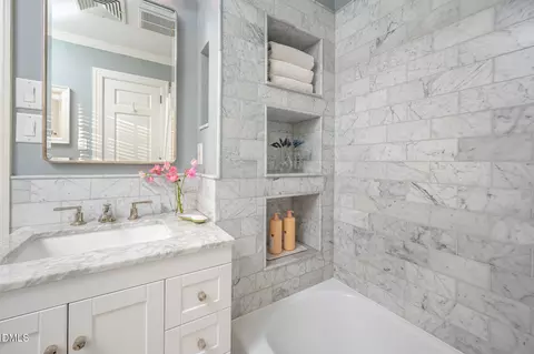 Bath - 64 Beverly Dr, Durham, NC 27707 photo 6 of 8