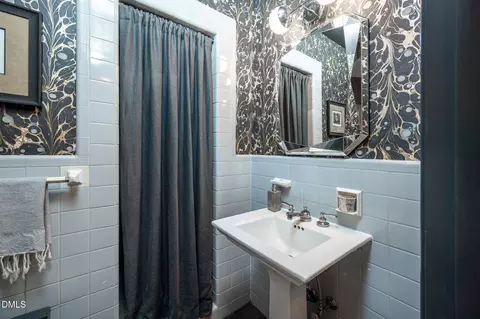 Bath - 64 Beverly Dr, Durham, NC 27707 photo 2 of 8