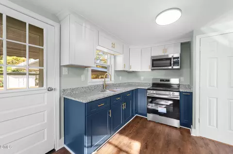 Kitchen - 320 Pace St, Smithfield, NC 27577 photo 2 of 6