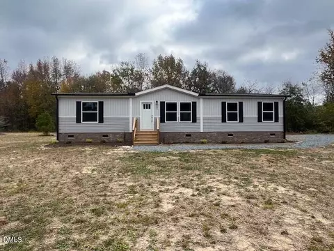 385 Page Rd, Godwin, NC 28344 photo 2