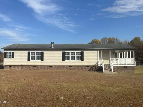 102 Bladestone Pl, Pikeville, NC 27863