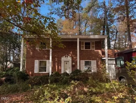 522 W Cornwall Rd, Cary, NC 27511