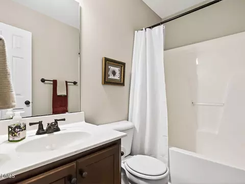 Bath - 26 Langdon Pointe Dr, Garner, NC 27529 photo 4 of 4