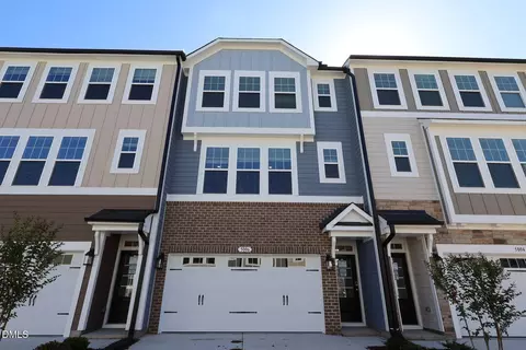 5006 Jowetts Walk Dr #15, Cary, NC 27519