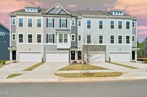 6042 Dunzo Dr, Raleigh, NC 27617
