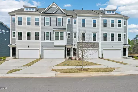 6042 Dunzo Dr, Raleigh, NC 27617
