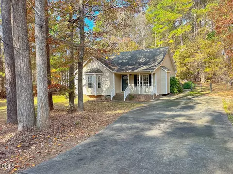 170 Beaver Ridge Dr, Youngsville, NC 27596