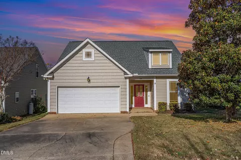 109 Hutson Ln, Clayton, NC 27527