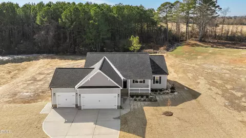 108 Bryant Farm Dr, Selma, NC 27576