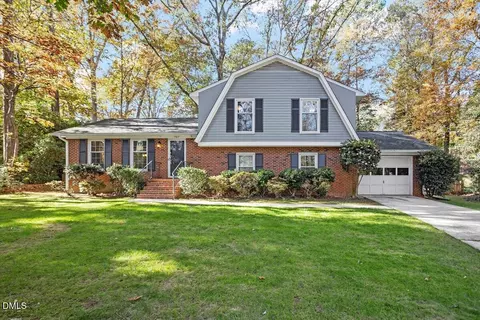 707 Estes Ct, Cary, NC 27511