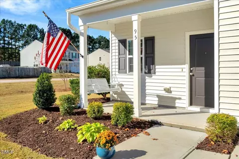 95 Fall Harvest Ct, Franklinton, NC 27525
