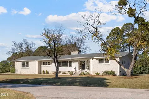 4401 Country Club Dr N, Wilson, NC 27896