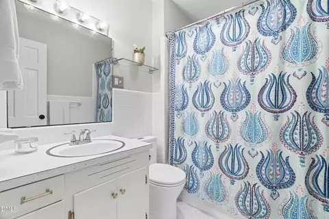 Bath - 1102 S Crescent Dr, Smithfield, NC 27577 photo 2 of 3
